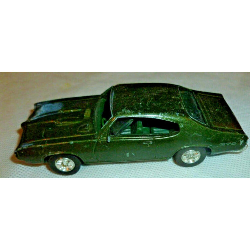 Diecast 1/43 Model Car ERTL‎ Vintage Vehicles 1968 Pontiac GTO Green
